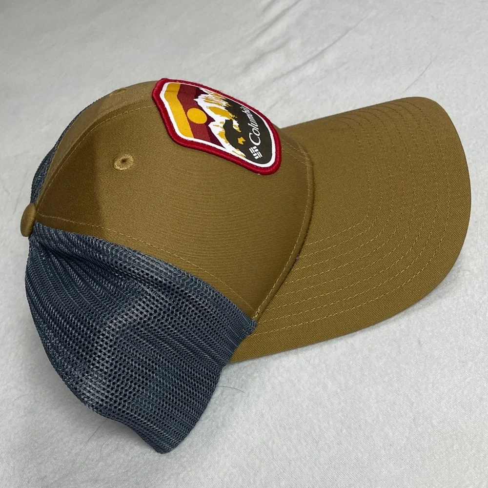 Columbia Snapback Hat Brown/Gray Mesh Back Mountain Patch Logo NWOT